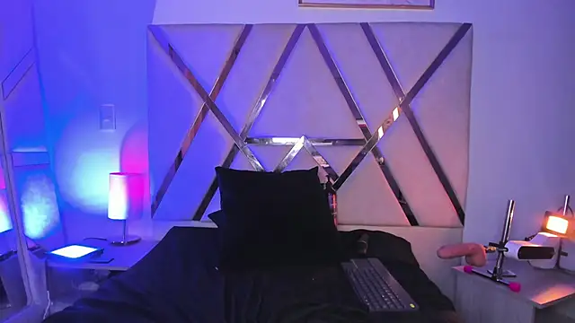 Chat +18 de Lucia_velez ao vivo