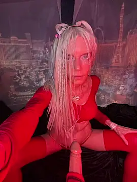 1NikiVegas' Live XXX Chat