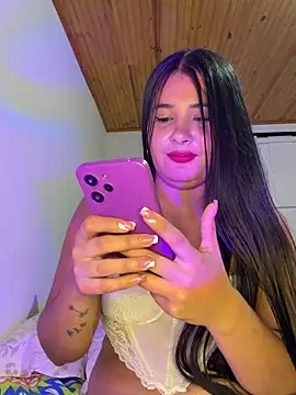 Pariis08 Adlı Modelin Canlı XXX Sohbeti