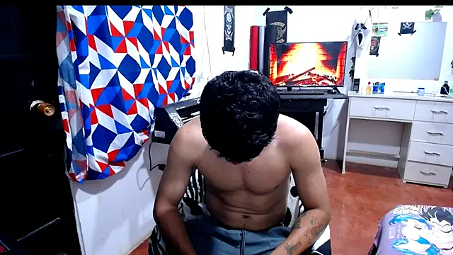 Chat +18 de freddy_romas ao vivo