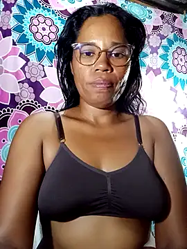 Yandris_1212 Chat XXX in diretta