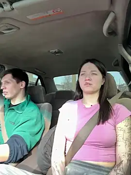 horny_milkis Adlı Modelin Canlı XXX Sohbeti