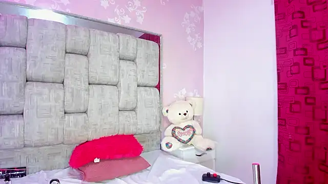 KarinaSimonz's Live XXX Chat