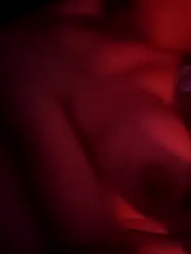 redslovestofuck's Live XXX Chat