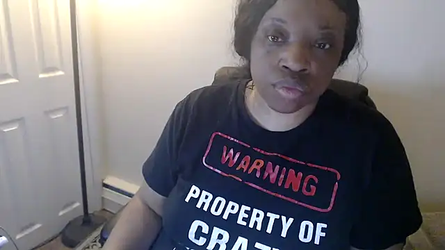 Chat +18 de Sexymona1218 ao vivo