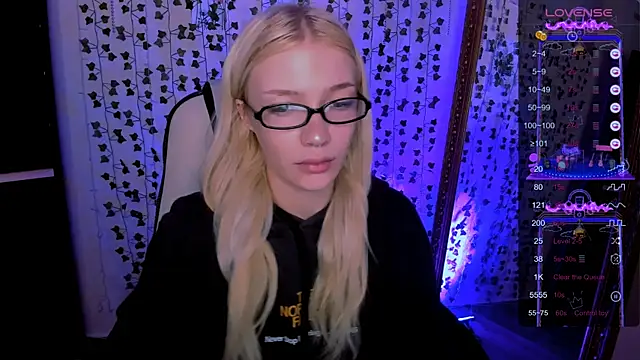 AnyaTaylor_ Adlı Modelin Canlı XXX Sohbeti