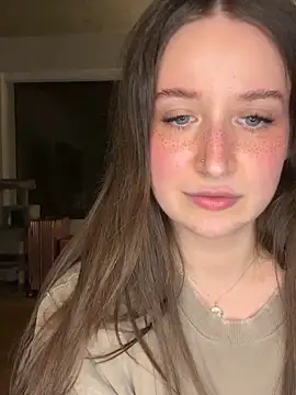 Онлайн чат XXX nerdynina