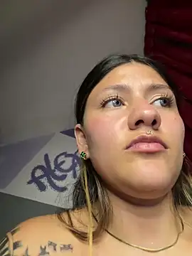 Chat +18 de Rubby_015 ao vivo