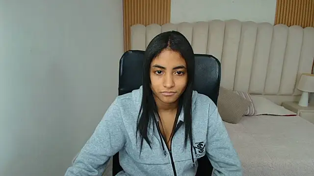 shaneelle: онлайн-секс-чат