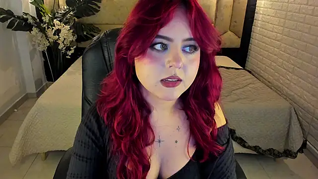 crimson_tati_ Chat XXX in diretta