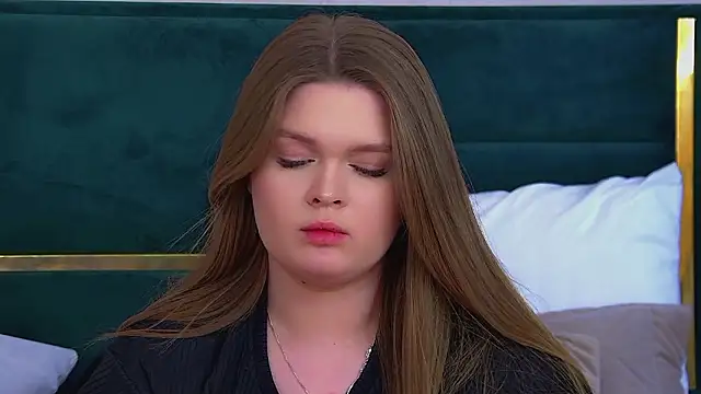 CrystalLyonsn Live XXX chat