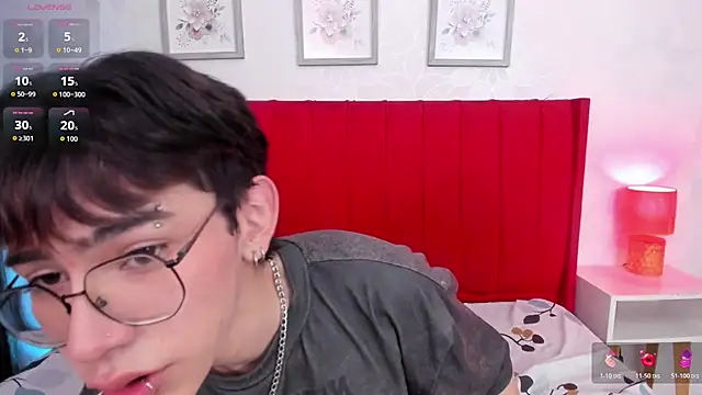 Demian_Hush live XXX chat