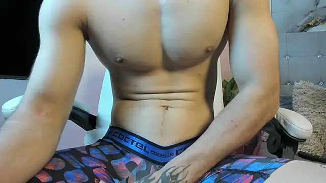 eren_jeager: онлайн-секс-чат