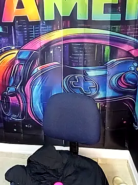 Show modela Haru_summer na web-kameri