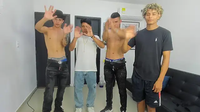 Voyeurism_guyss 在線直播表演