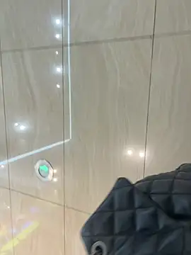 yimisun01's Live XXX Chat