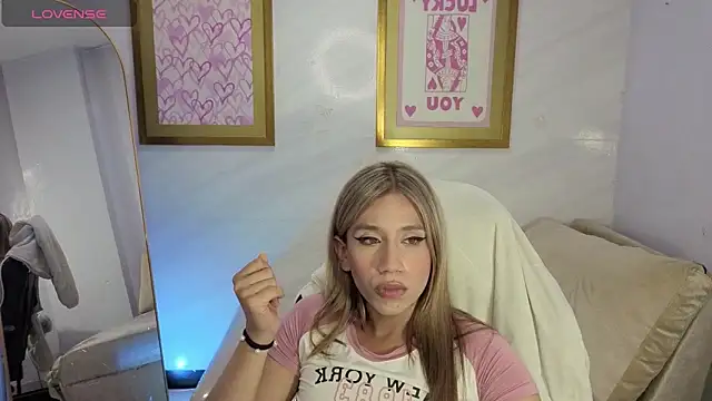 Evy_Luxx_v – Live XXX-chat