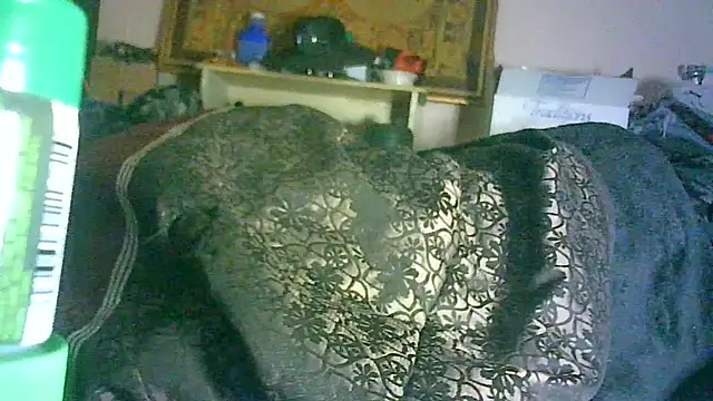 GUAPAN3S3_FIR3 Show in webcam