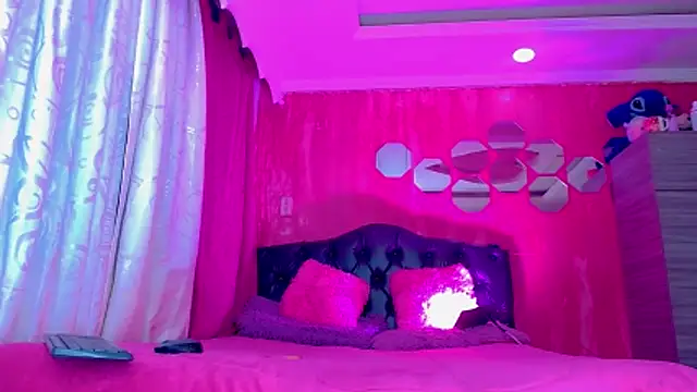 TiffanyMackensyy: вебкам-шоу