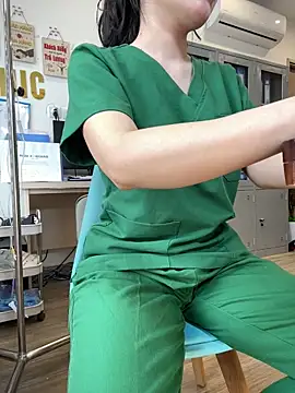 XXX chat uživo modela Clinic_Sexy