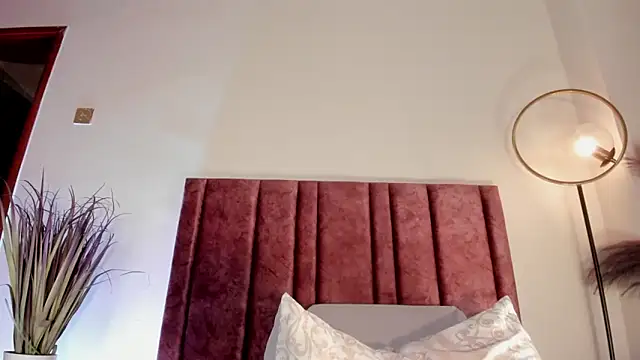 AnnaDenver Chat XXX in diretta