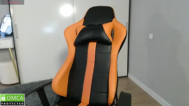 crystalyss Chat XXX in diretta