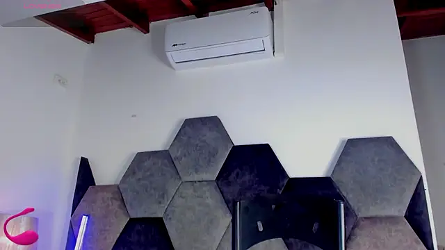 عرض كام Latrellx7