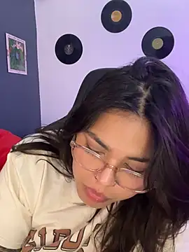 Chat +18 de miacanela_xo ao vivo