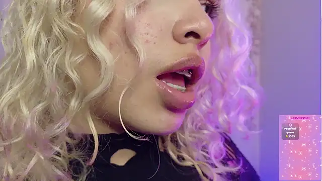 Haelycuten Live XXX chat