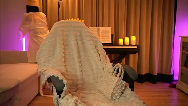 Chat +18 de Your_Nicolett ao vivo