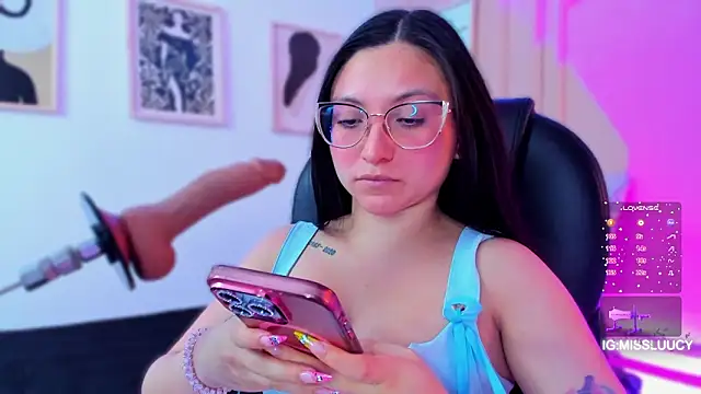 lucy_neilのライブXXXチャット