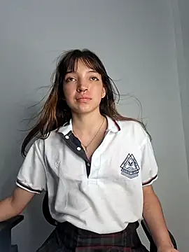 Ashly_pinkxx Adlı Modelin Canlı XXX Sohbeti