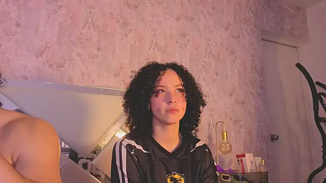 Benny_and_Mark's Live XXX Chat