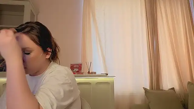 Alisia_Mars: онлайн-секс-чат