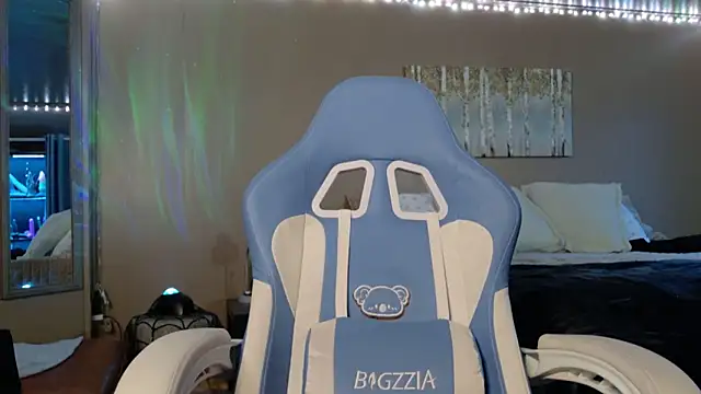 mavismable élő XXX-chatje