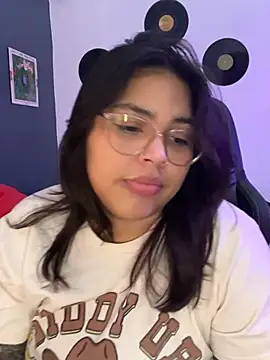 miacanela_xo 现场XXX聊天