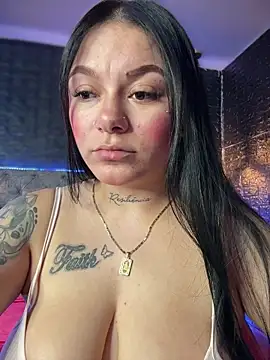 Megaan__More 라이브 XXX 채팅