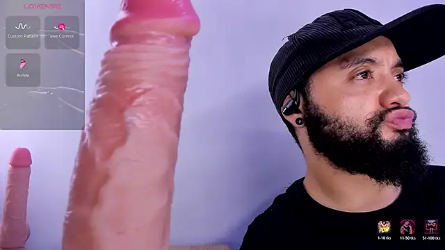 Noah_devil_ Show in webcam