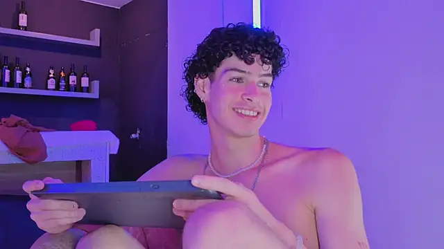 nova_salvatore 现场XXX聊天