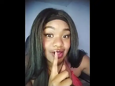 Chat +18 de Roonie_garces ao vivo