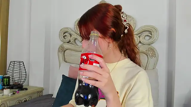 scarlett_smith_3: απευθείας συνομιλία ΧΧΧ