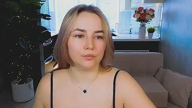 Mira_Mermayd's Live XXX Chat