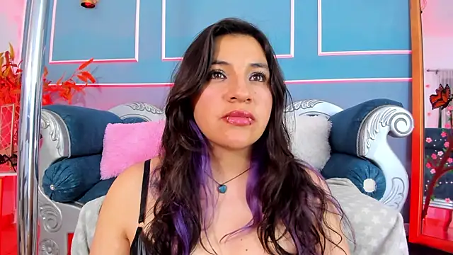 Chatroom XXX en direct de TaraTaylorr