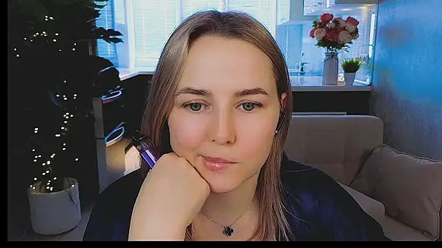 Mira_Mermayd élő XXX-chatje