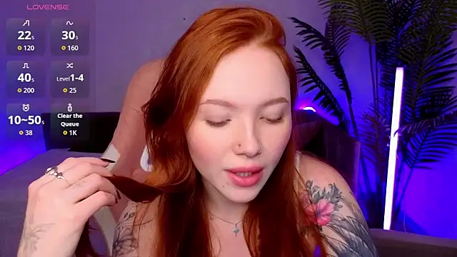 Maya_Light's Webcam Show