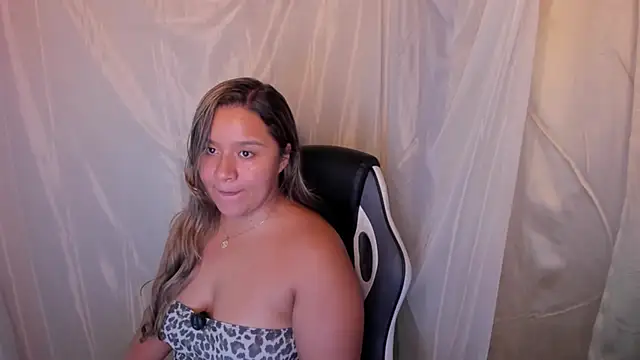 ElaBourn_ live XXX chat