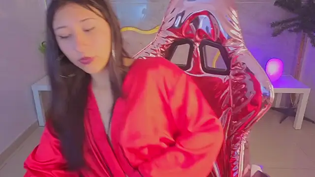 moraa_s Chat XXX in diretta