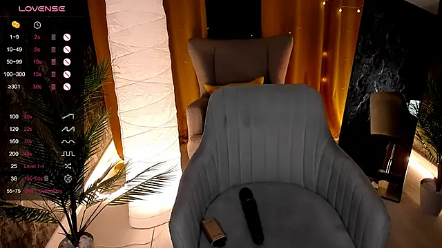 LanaBlu_ Chat XXX in diretta