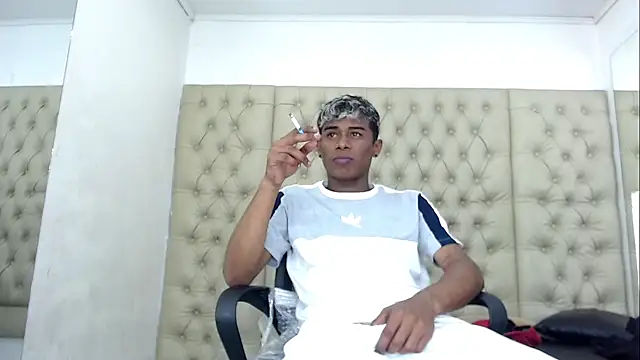 TonnyMarck live XXX chat