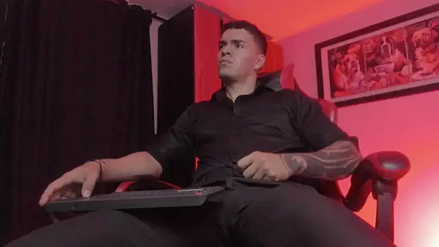 دردشة ALPHA_DOMINUS_ الجنسية المباشرة